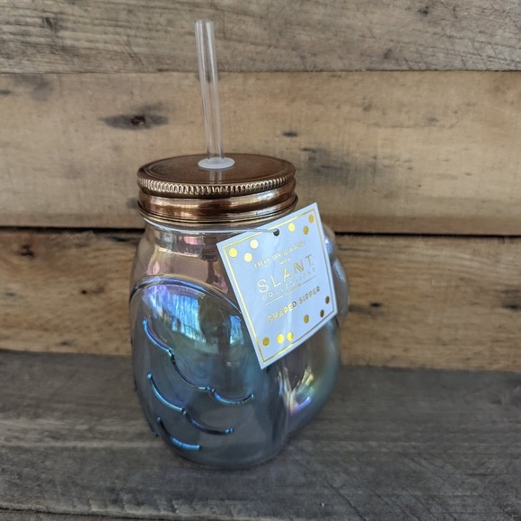 Slant Collections 16oz. Glass Swan Shaped Sipper with Lid and Straw - Picture 3 of 8